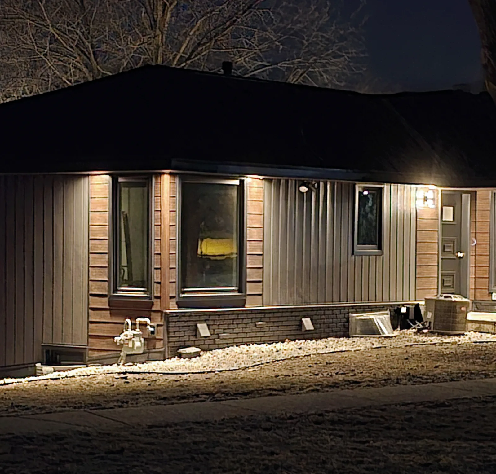 Exterior Siding Design: Contrast, Texture, and Material Choices — archived photo 6