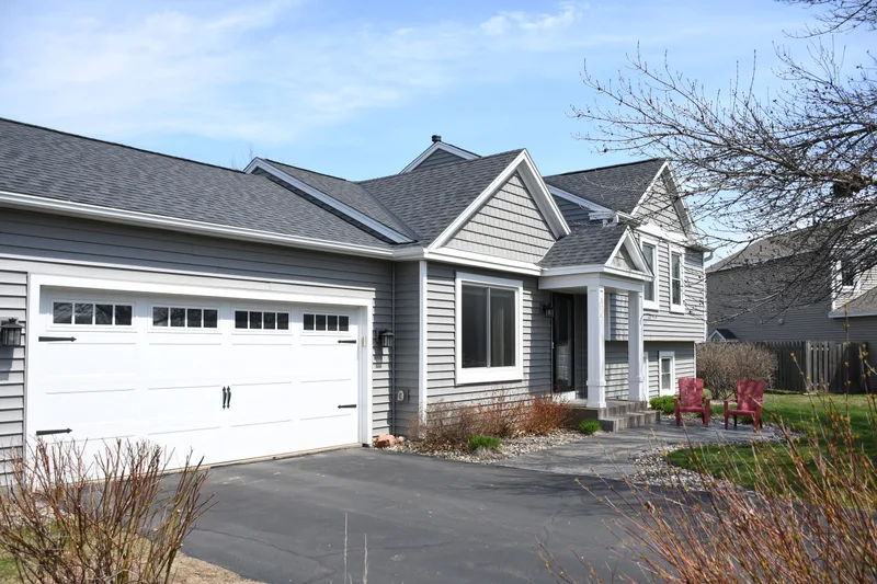 A siding refresh for a Woodbury home